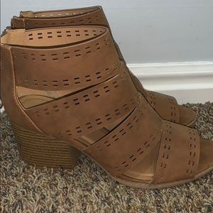 High heel opened toe sandal